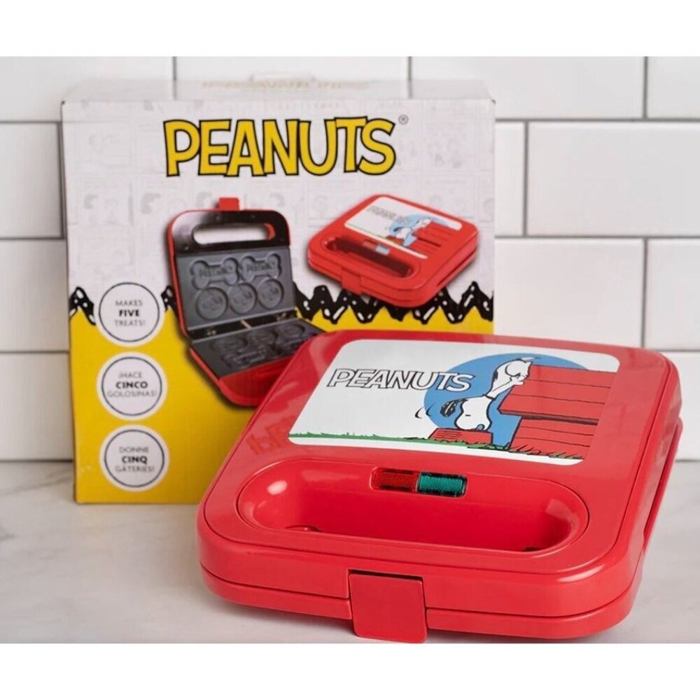 NIB Peanuts Snoopy Dog Treat Maker - BONUS Ceramic Bowl! Dog Biscuit Baker Gift - Picture 4 of 11